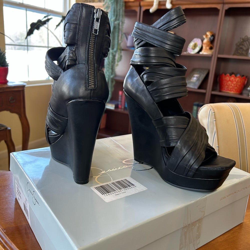 Jessica Simpson Black  nappa leather wedge heels size 9 NWT - Picture 2 of 5